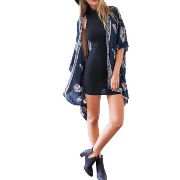 NWOT Beautiful Navy Bohemian Open Kimono - Picture 2 of 14